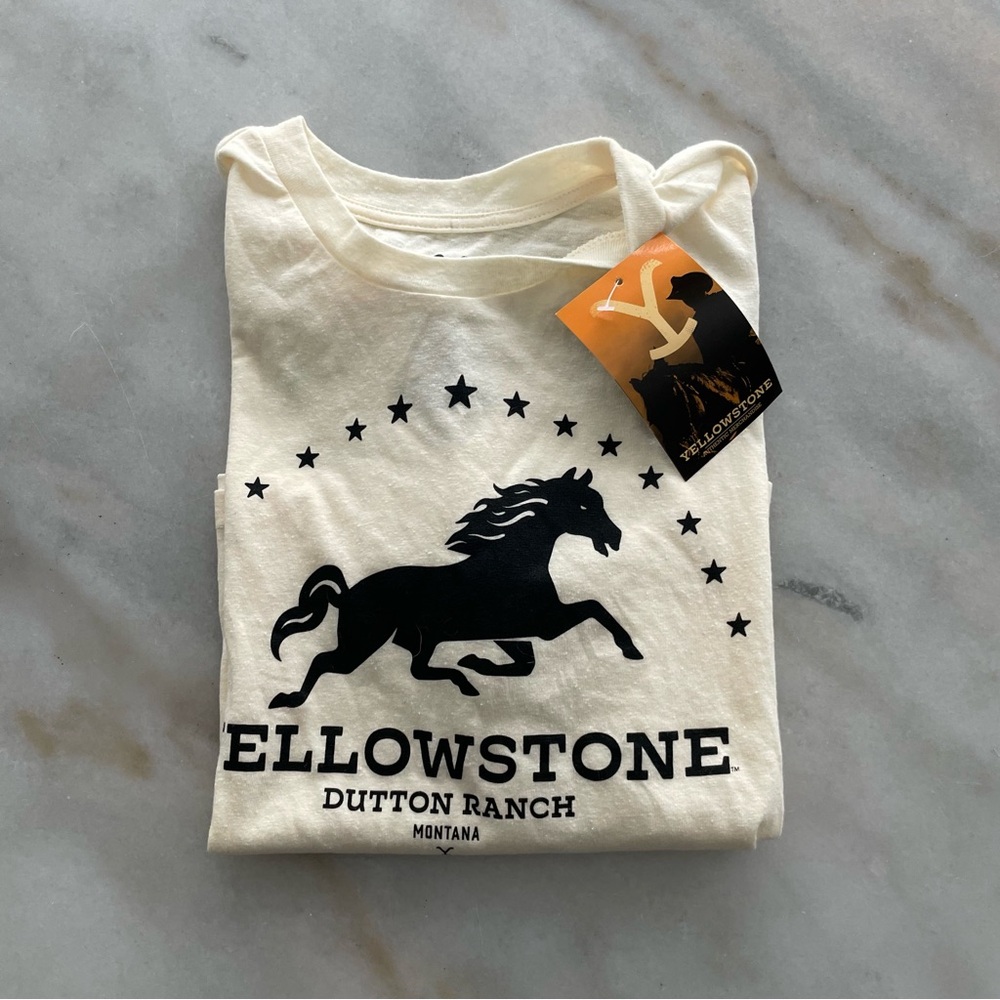 NWT Dutton Ranch Cream T-Shirt size L